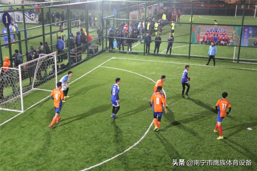 五人制足球场人造草坪铺设多少钱,修建人工草坪足球场需要多少钱