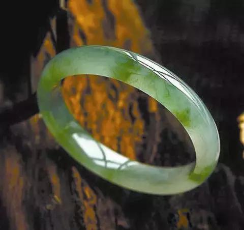 翡翠史上最有名的五件翡翠,翡翠十大色种介绍