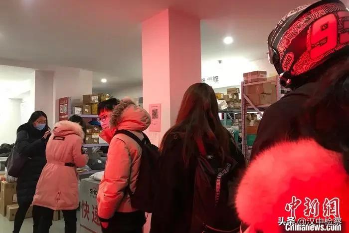 快递丢驿站拒绝上门,快递随便丢菜鸟驿站怎么投诉