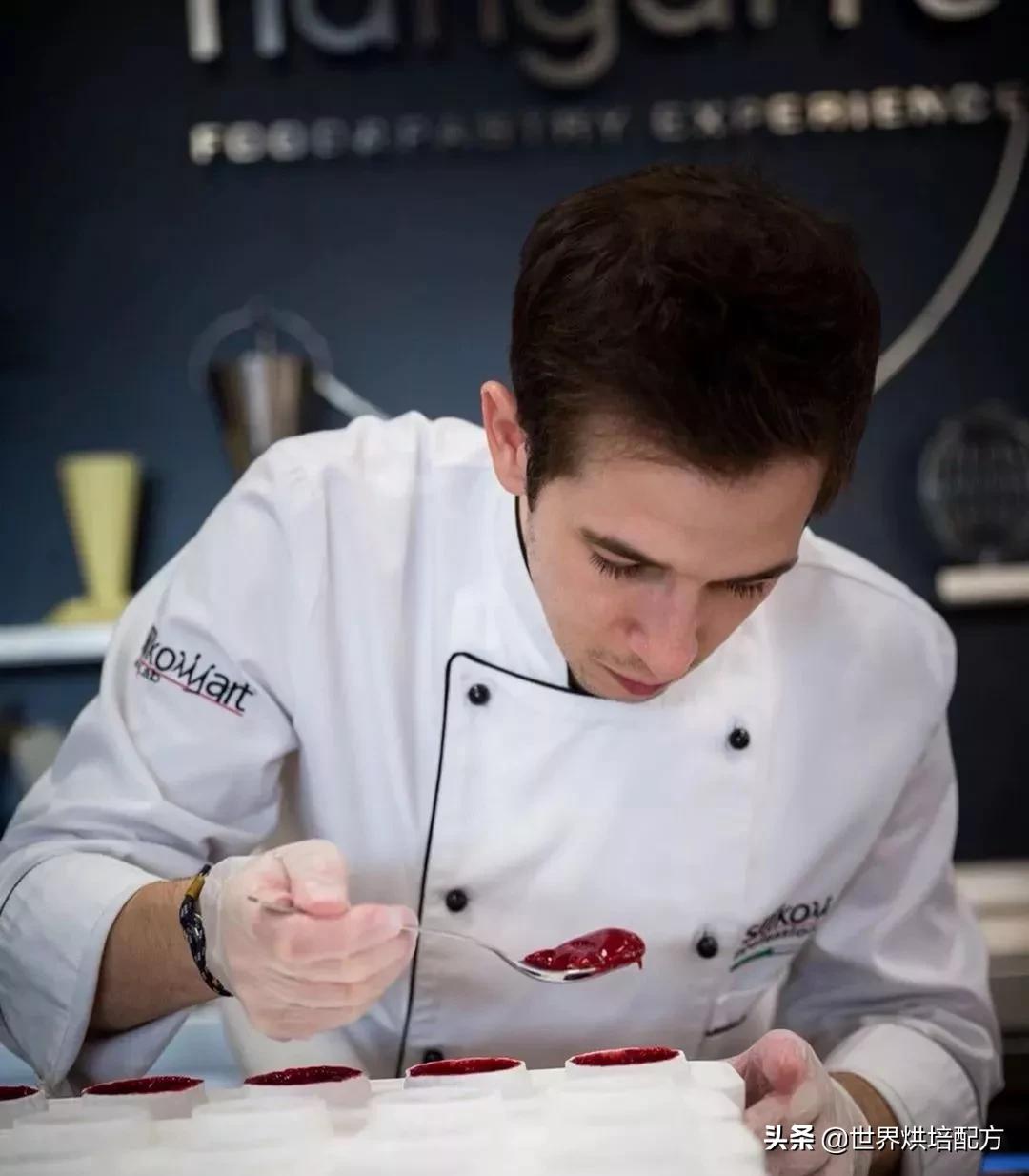 巴黎四季酒店美食,巴黎四季酒店的圣诞木柴蛋糕