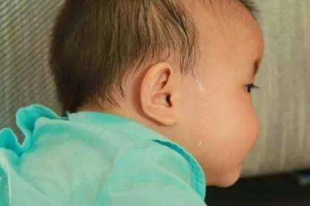 宝宝总是感冒吃什么增强体质,宝宝经常感冒家长怎么办