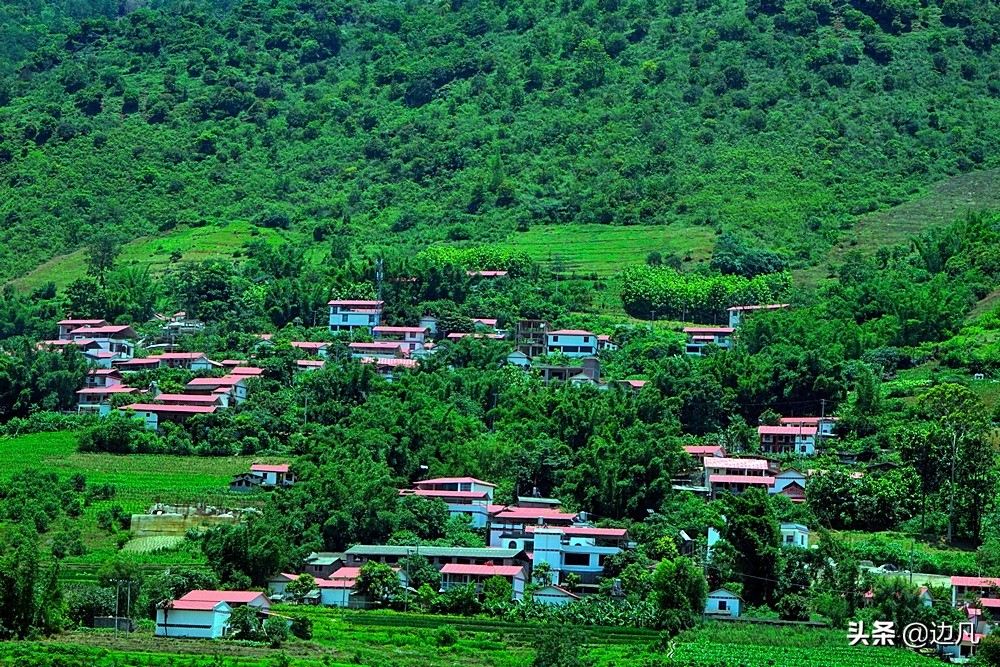 怒江大峡谷独龙江大峡谷,雅鲁藏布江大峡谷和怒江大峡谷