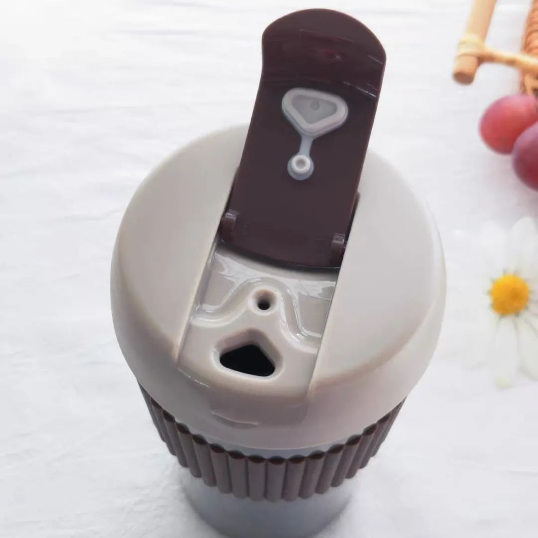 咖啡杯子星巴克保温,星巴克店员甩水壶