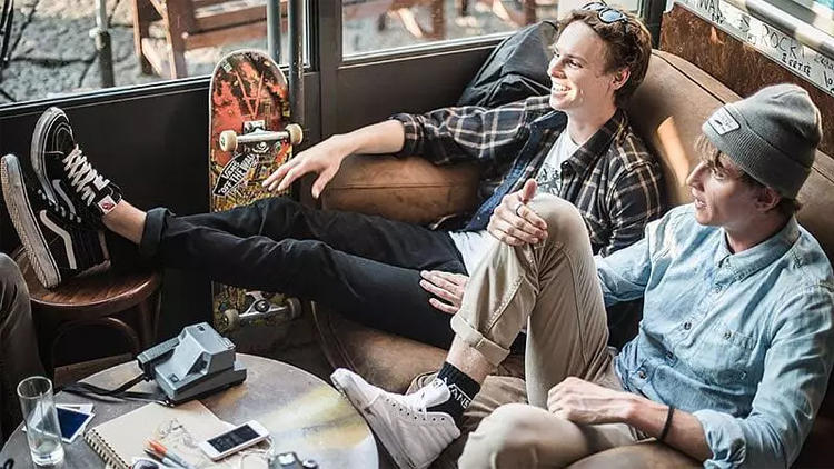 如何鉴定VANS鞋真伪,难道真的要扔一下试试?