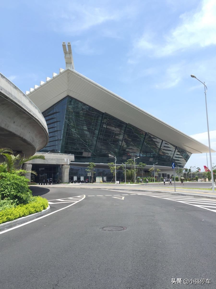 厦门高崎机场附近哪里停车便宜，厦门高崎机场停车费一天多少钱