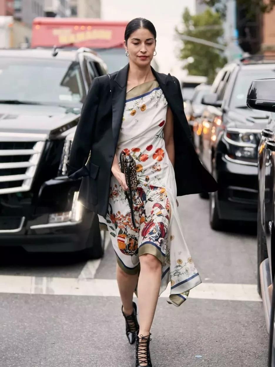 一学就会的丝巾五种系法,大长款丝巾的花样系法大全