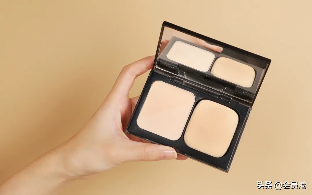 大牌湿粉饼遮瑕持久不脱妆前三名,阿玛尼粉饼遮瑕持久不脱妆第一名