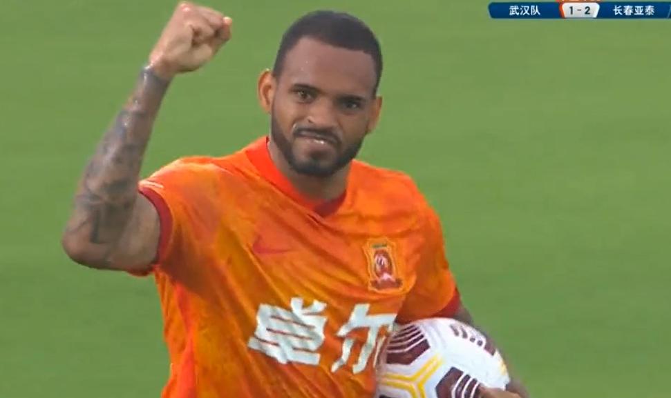 蒿俊闵抢断奥斯卡,蒿俊闵助攻戈德斯