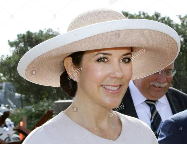 凯特王妃同款头饰,丹麦王储妃玛丽高跟鞋