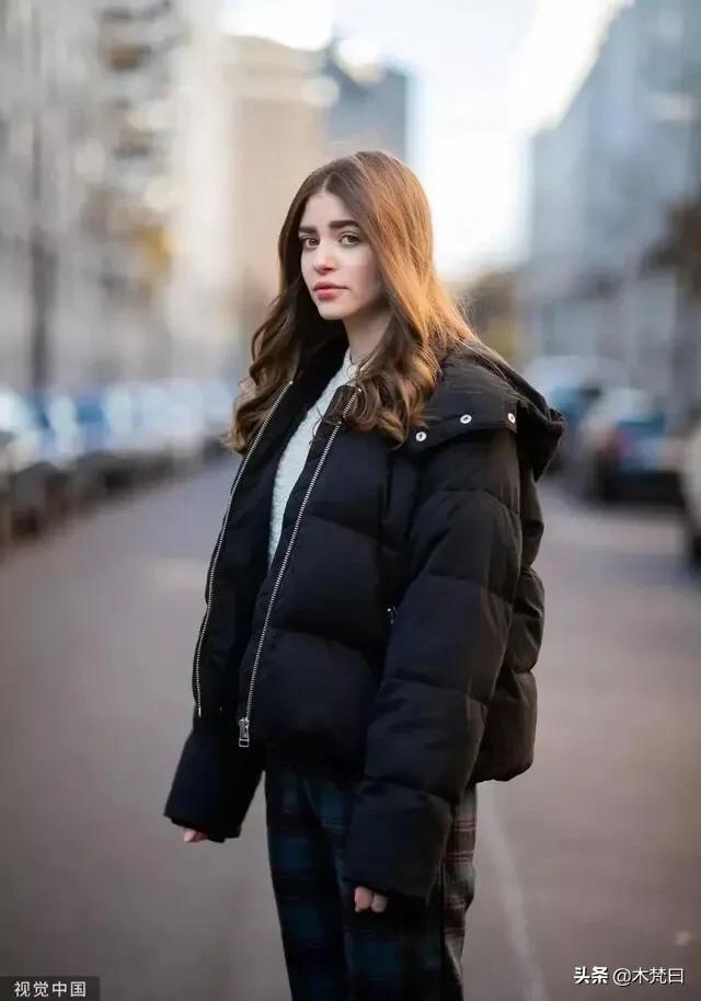 羽绒服谁都有，“懂买”羽绒服没几个，怎么选才能既保暖又时髦