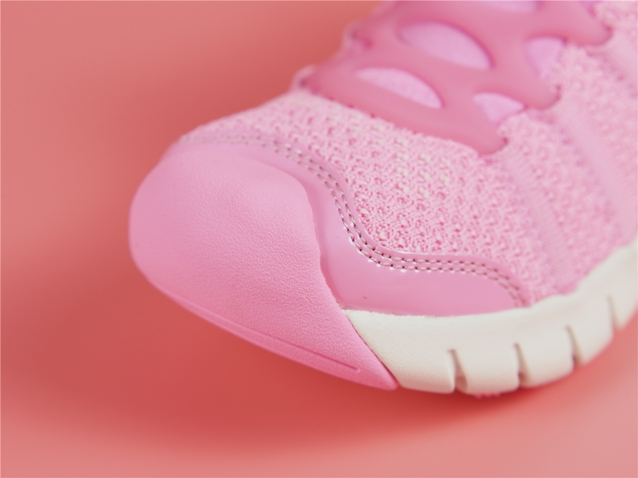 freetie专业跑步鞋,freetie缓震超轻运动鞋