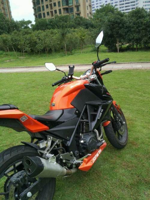 目前最有性价比的四缸街车,两万左右最酷的街车