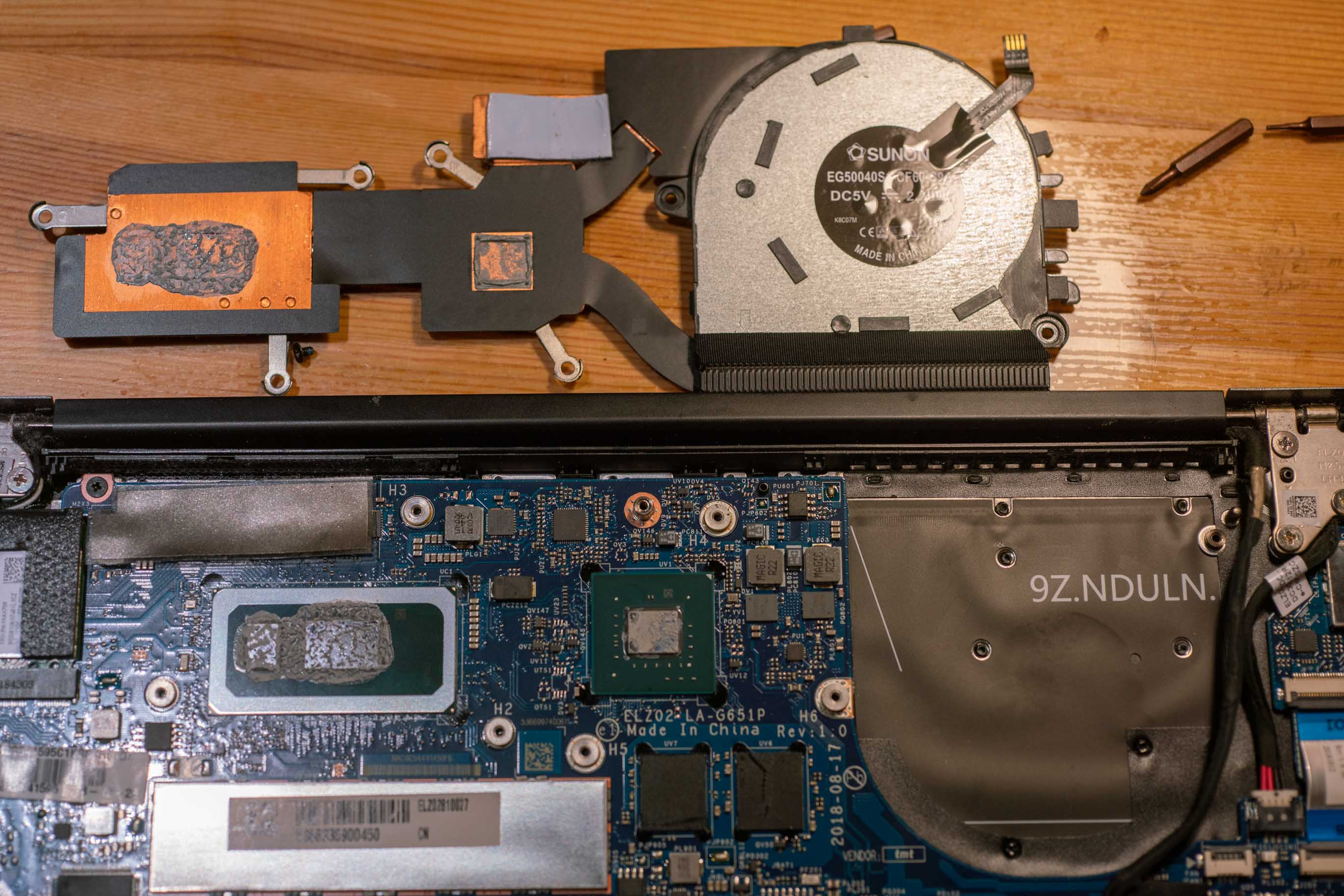 信越硅脂7921与7868哪个好,给电脑涂硅脂