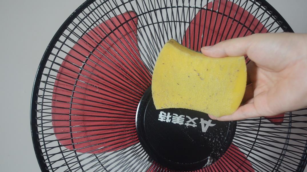 快速清洁电风扇的小妙招,风扇不管多脏不用拆