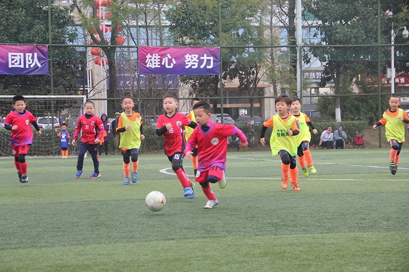 第五届中国城市少儿足球联赛开赛,足球从娃娃抓起