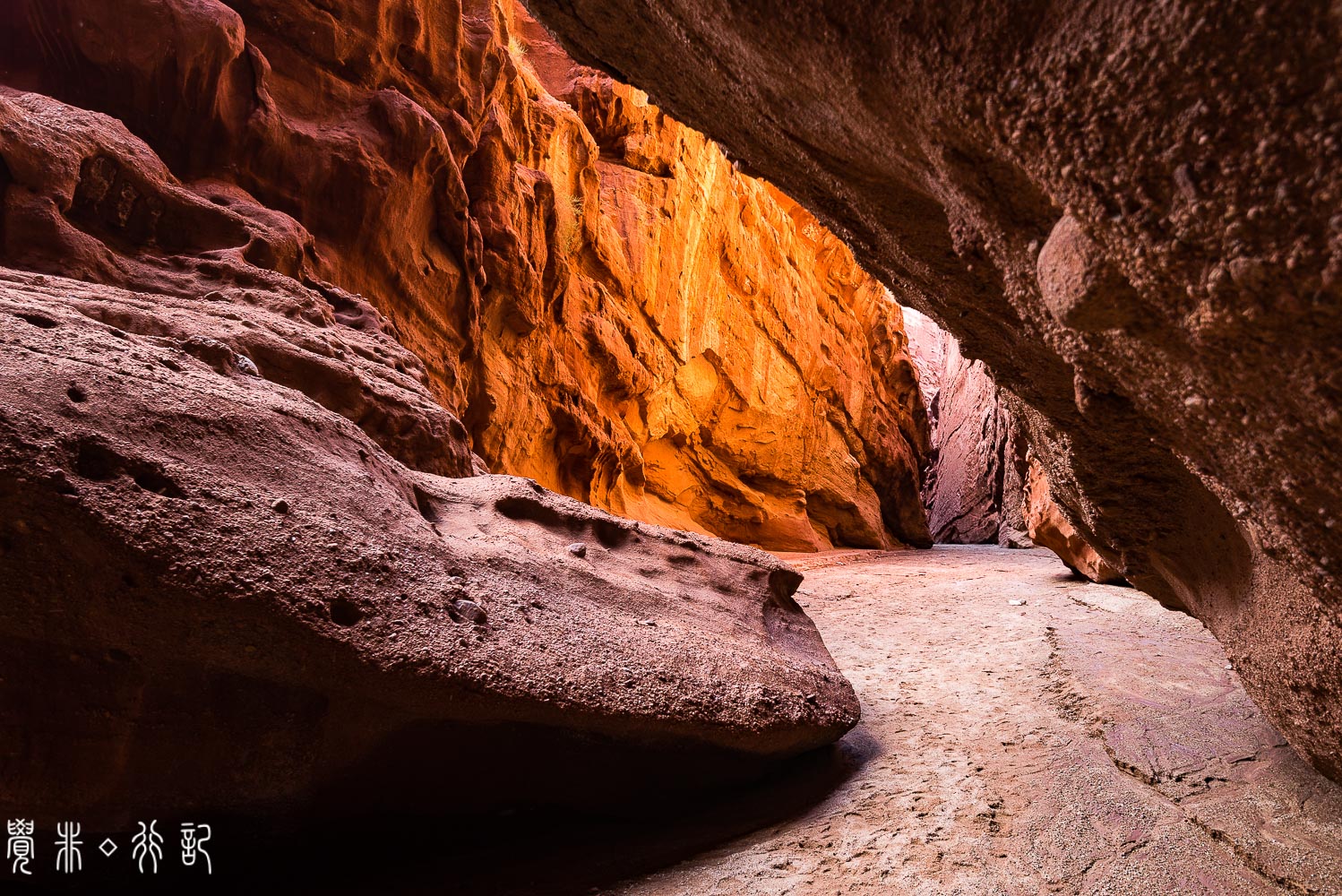 温宿大峡谷和甘肃七彩丹霞,温宿县丹霞大峡谷