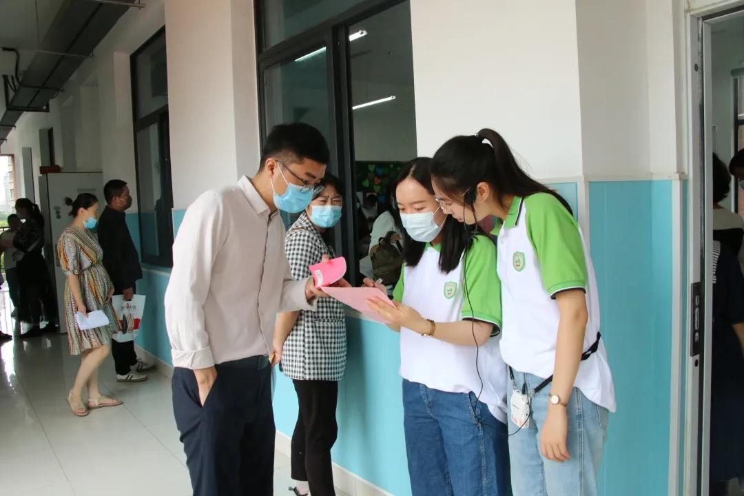 华山路小学新生一年级入学仪式,云兴小学城东分校招生标准