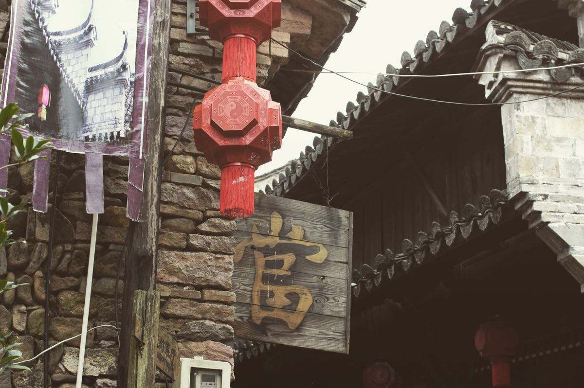 国内最值得去的11个古镇,中国的哪些著名的古镇好玩