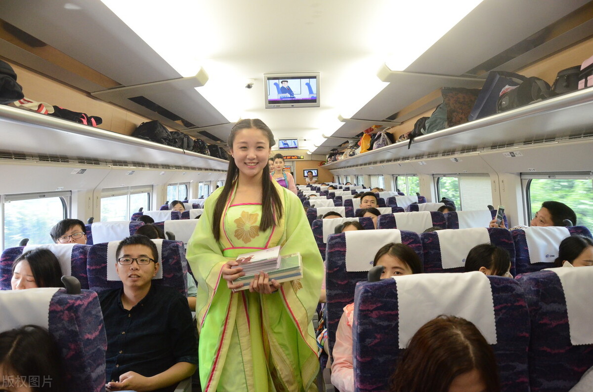 为何四川人那么喜欢广西北海?火车朝发夕至,小酒馆与大海的距离