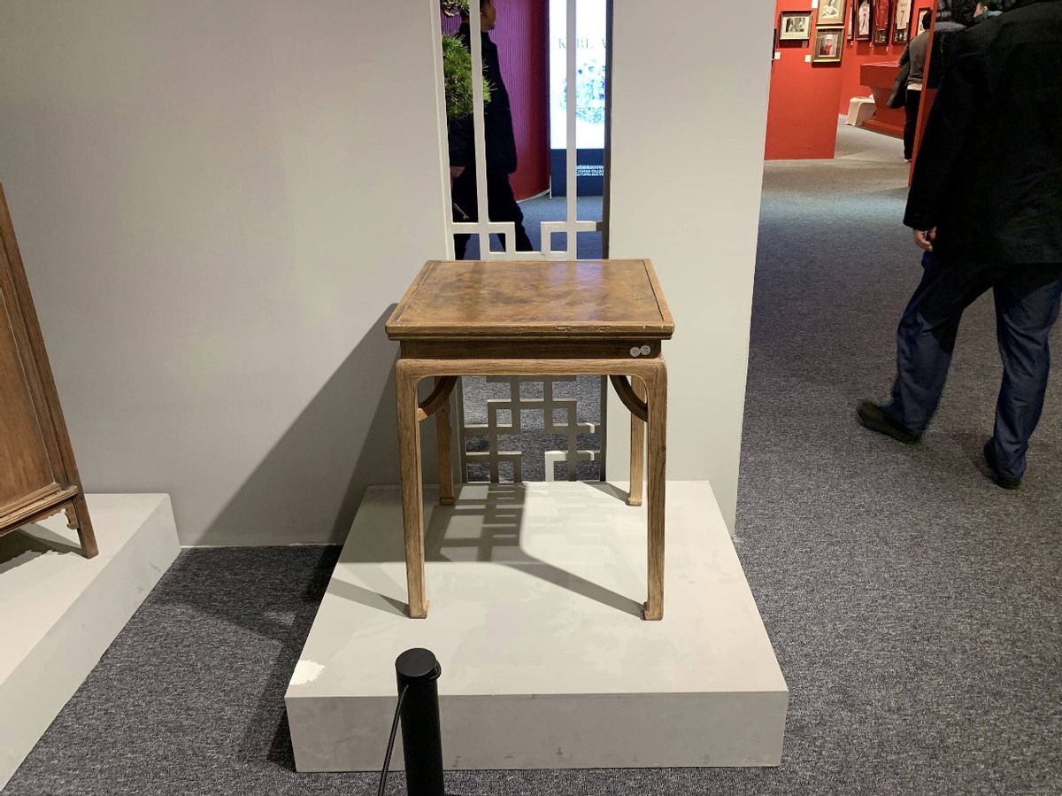 明代海南黄花梨卡子花条桌,黄花梨高束腰雕花牙板小条桌