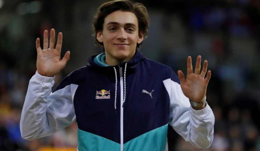 撑杆跳21岁,撑杆跳6米22破世界纪录