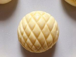 港式经典菠萝包,奶香浓郁酥脆松软,教你制作正宗的港式菠萝包