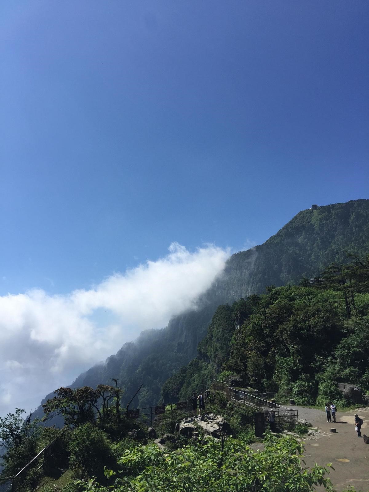 峨眉山登顶佛像,峨眉山登顶记完整版