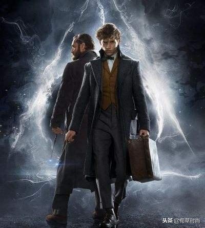 男人骚起来不管女人事！E妹踩高跟穿胸衣演绎性感，不料*袜丝**破了