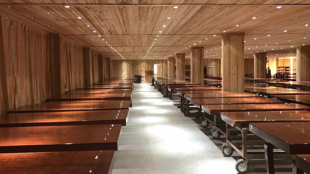 暗访东莞天价大板生产基地,原料全是称斤烂木头,富豪还排队来买