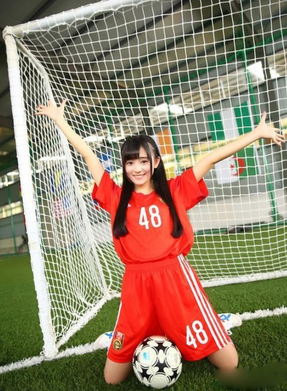 鞠婧祎十年前旧照,鞠婧祎足球宝贝