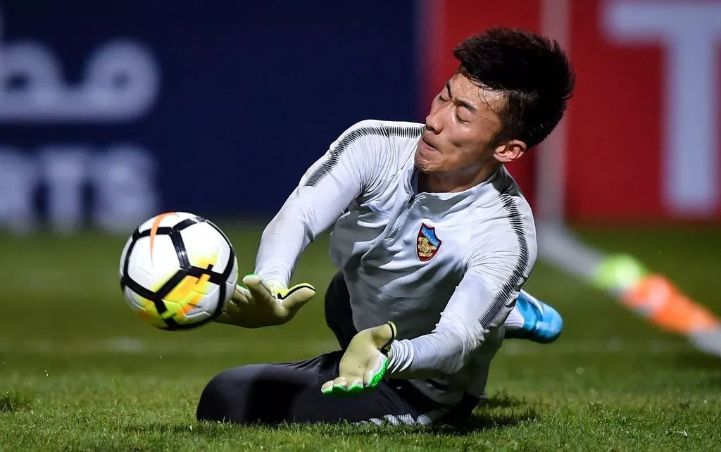 束昱辉天津权健足球俱乐部,束辉权健足球队