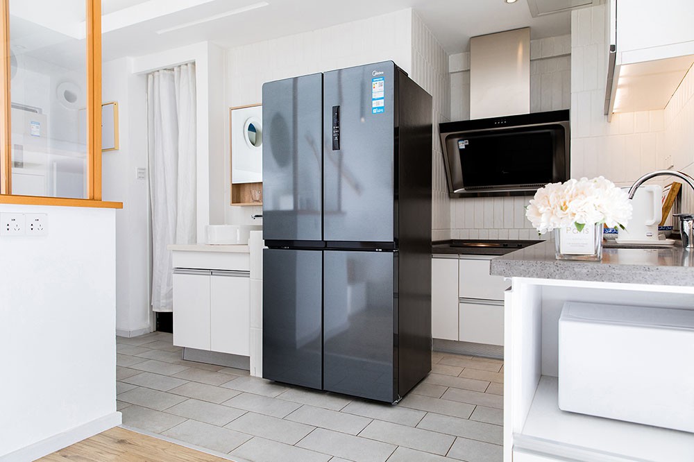 选冰箱主要关注配置,美的冰箱465和471哪个性价比高