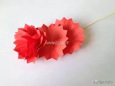 用卫生纸折康乃馨而且还不用铁丝,怎样折康乃馨最简单只需一张纸