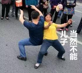 黄梅天的灵魂拷问：*裤内**袜子到底能不能一起洗？其实只要你…