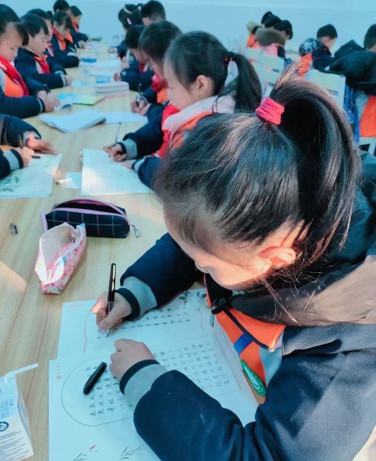 曾都区鹿鹤小学举行2020冬季体艺节暨文化艺术活动