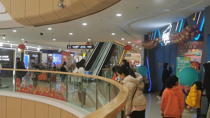 火爆！春节长假鞍山各商场迎“牛市”