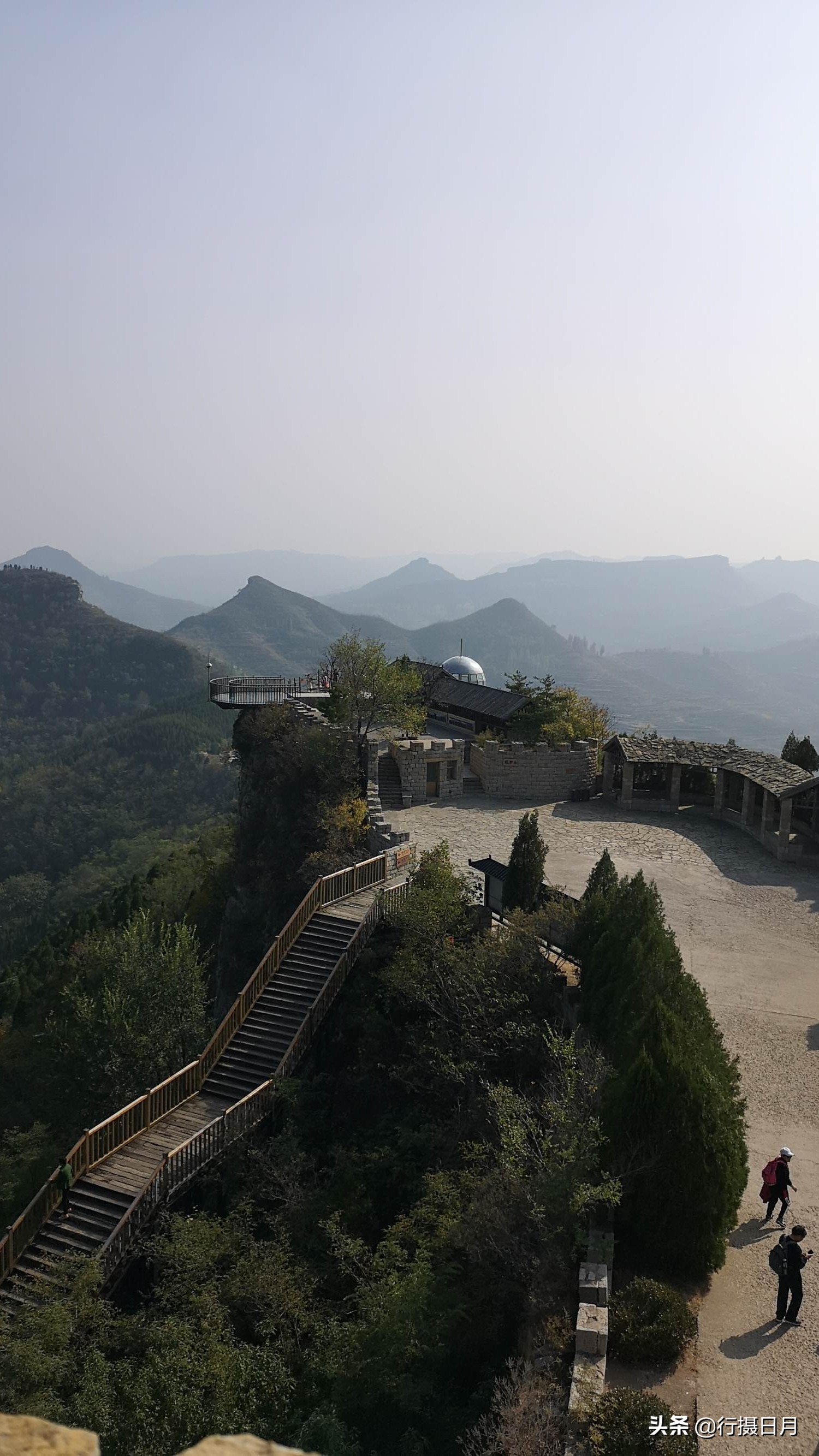 天上王城岩壁,神秘古国天上王城探秘2古墓解密