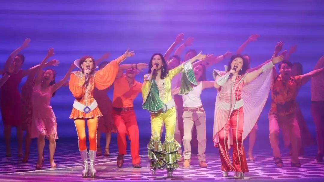 85岁还出新专辑，这个女人是我见过最牛逼的嬉皮士