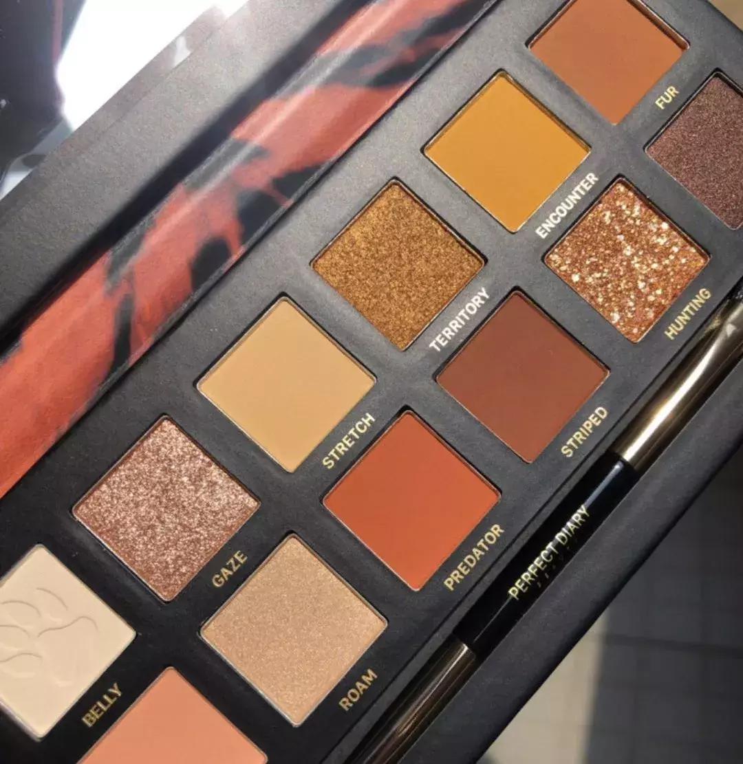 完美日记口红和小金钻哪个好看 (完美日记小金钻反重力唇釉推荐)