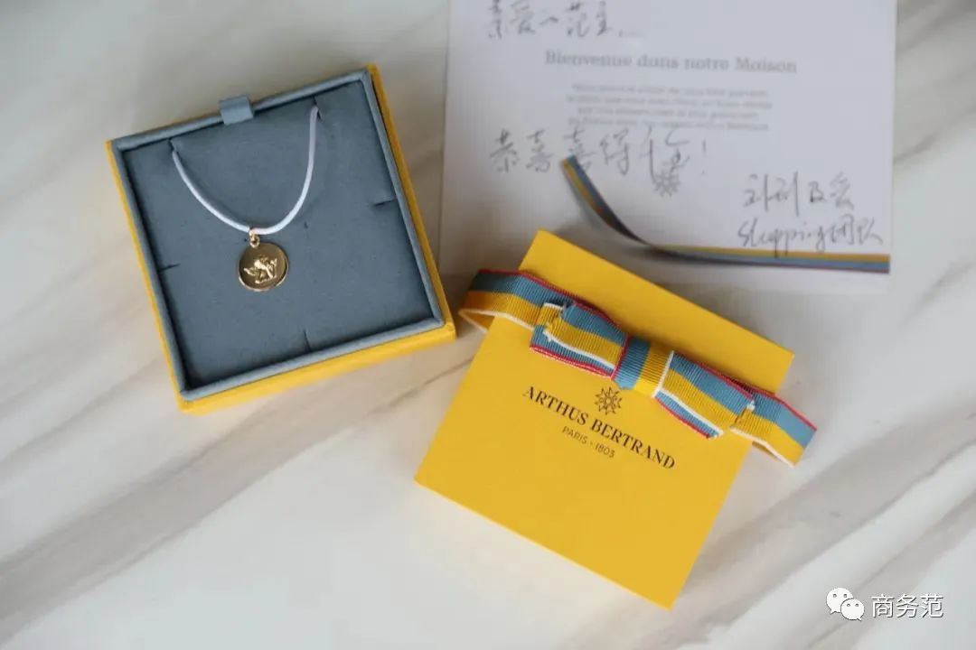 新生婴儿礼物必备物品清单,新生婴儿适合买什么礼物