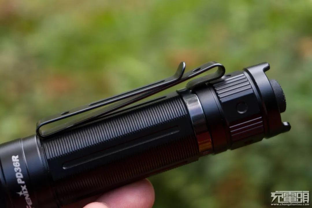 fenix菲尼克斯pd36r强光手电测评,fenixpd36rv2.0战术手电筒