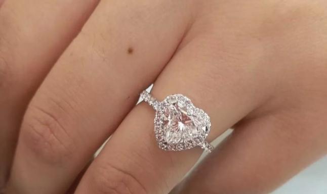 钻戒定制价好还是一口价好,钻戒私人订制都怎么定制