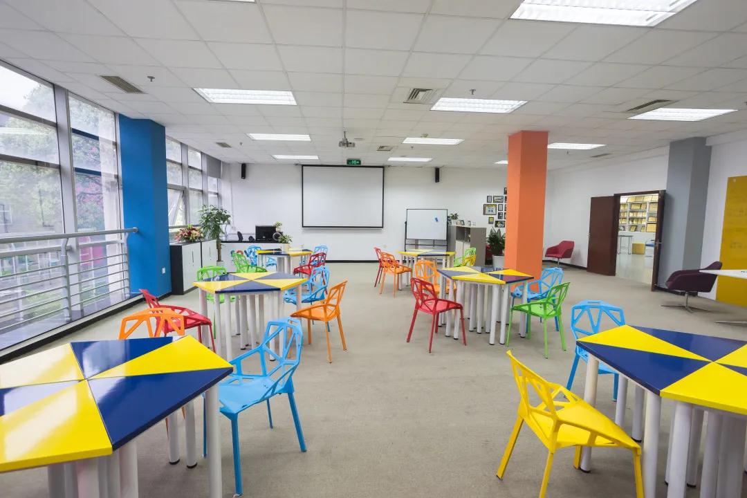 成都东软学院专业及就业率,成都东软学院2017年就业