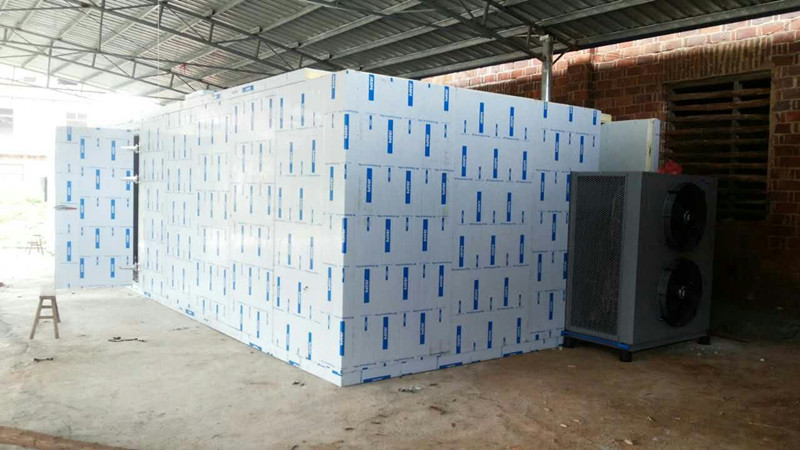 青梅干蜜饯的制作,青梅腌制成酸梅干