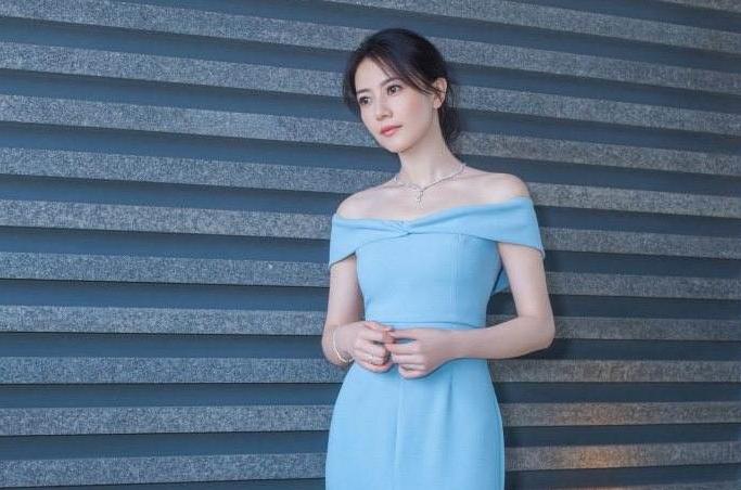 王俊凯卫生间唱歌视频,王俊凯被星探发现拍视频