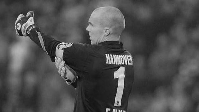 小罗文案视频,小罗罗纳尔迪尼奥绿茵之巅