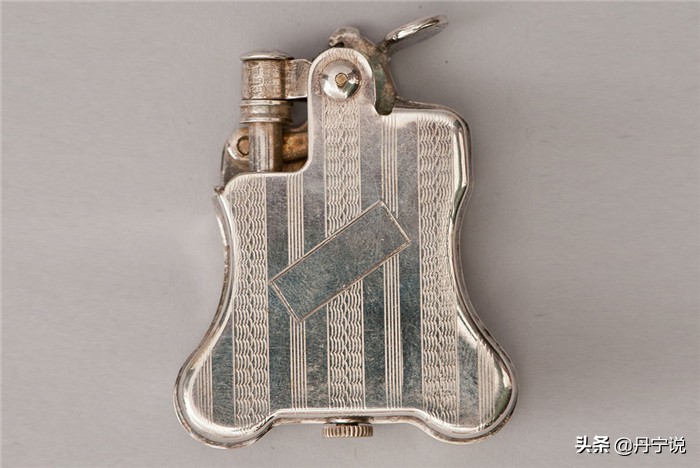 不抽烟买zippo打火机可以干什么,不抽烟却买了好几个zippo打火机