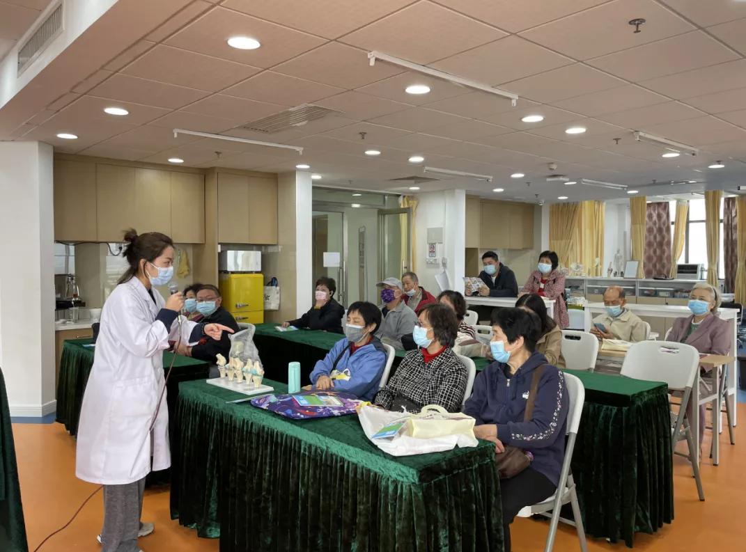 髋关节置换专家直播间,膝关节置换名医在线问诊