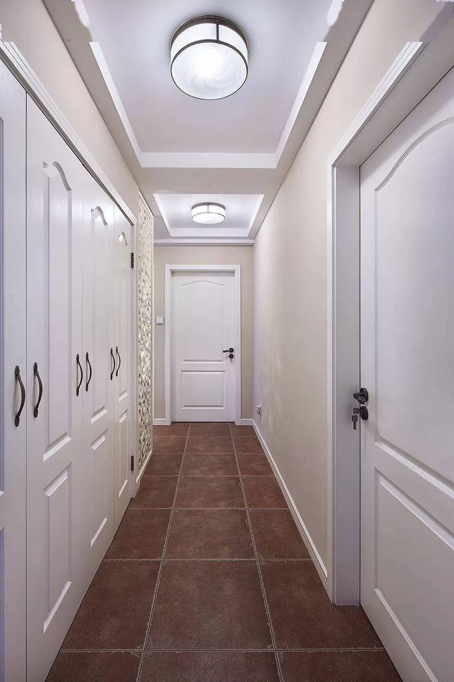 原木色家具白色木门,老师傅木门讲解