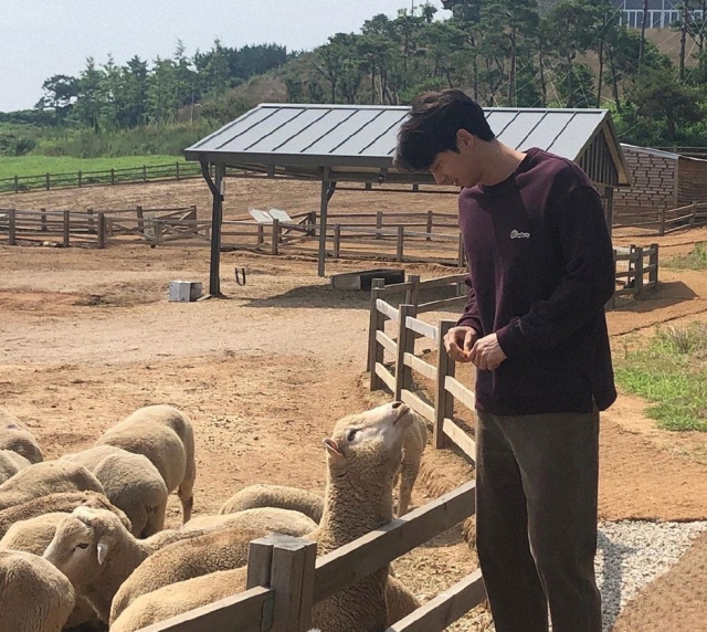 孔刘帅气欧巴,韩国硬汉男演员孔刘身材